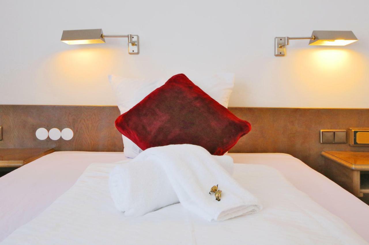 Hotel Kick Rauenberg  エクステリア 写真
