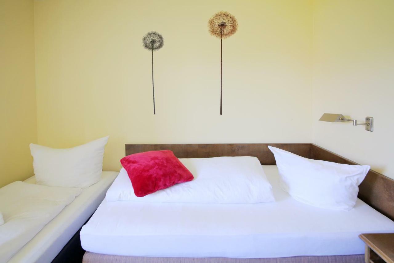 Hotel Kick Rauenberg  エクステリア 写真